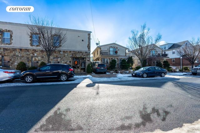 162-12 77TH Road, New York City, NY 11366