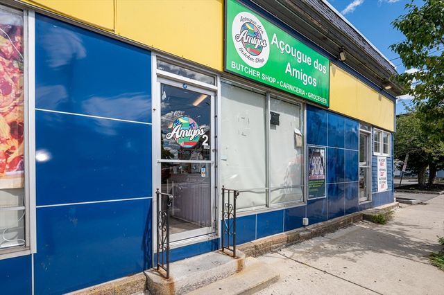 1 Lilley Ave, Lowell, MA 01850