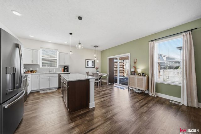 1642 W Big Sky Road, Lincoln, NE 68521