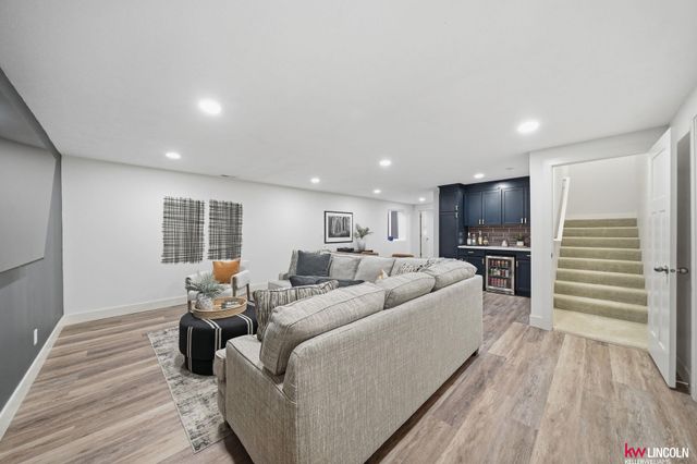 1642 W Big Sky Road, Lincoln, NE 68521