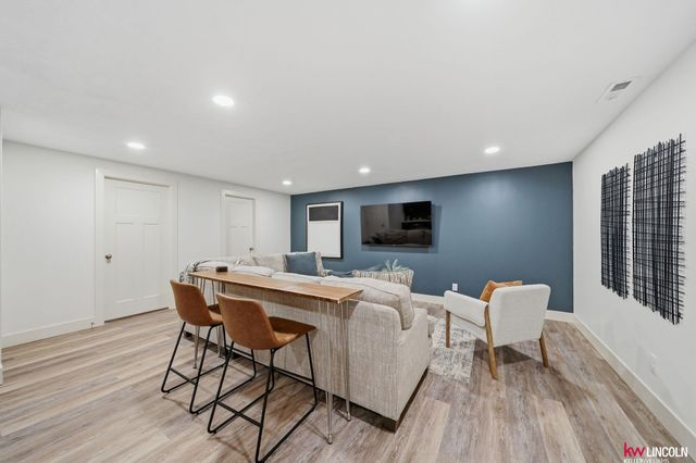 1642 W Big Sky Road, Lincoln, NE 68521