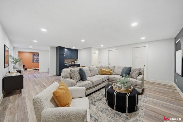 1642 W Big Sky Road, Lincoln, NE 68521