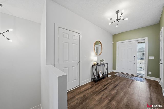 1642 W Big Sky Road, Lincoln, NE 68521