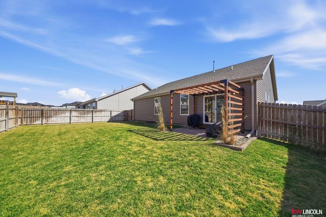 1642 W Big Sky Road, Lincoln, NE 68521