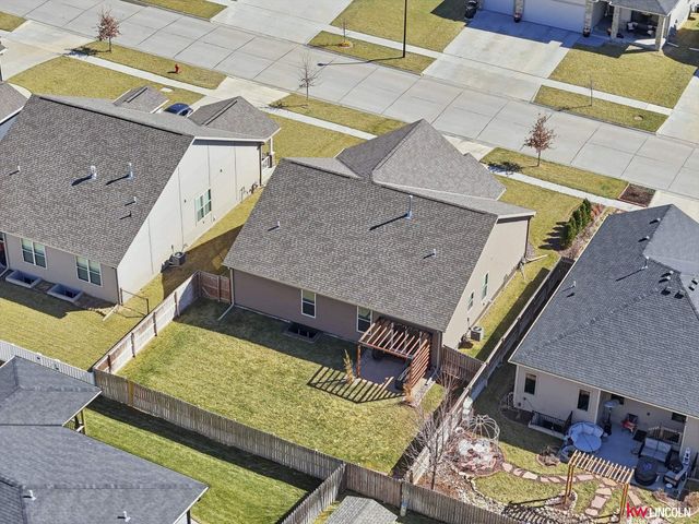 1642 W Big Sky Road, Lincoln, NE 68521