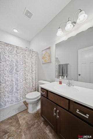 1642 W Big Sky Road, Lincoln, NE 68521