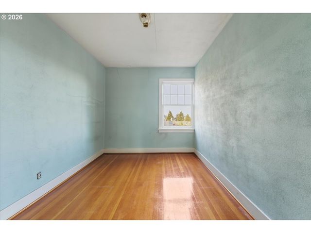 7202 S CORBETT Ave, Portland, OR 97219