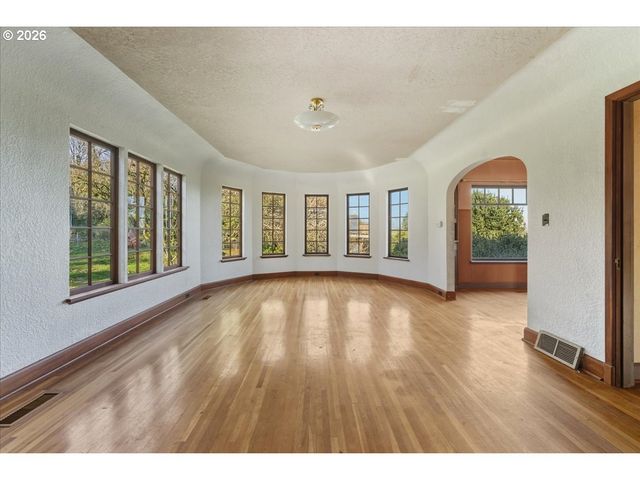 7202 S CORBETT Ave, Portland, OR 97219