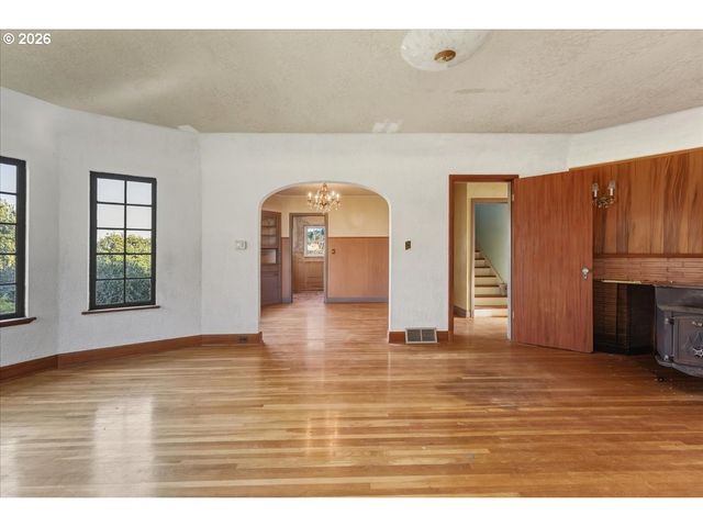 7202 S CORBETT Ave, Portland, OR 97219