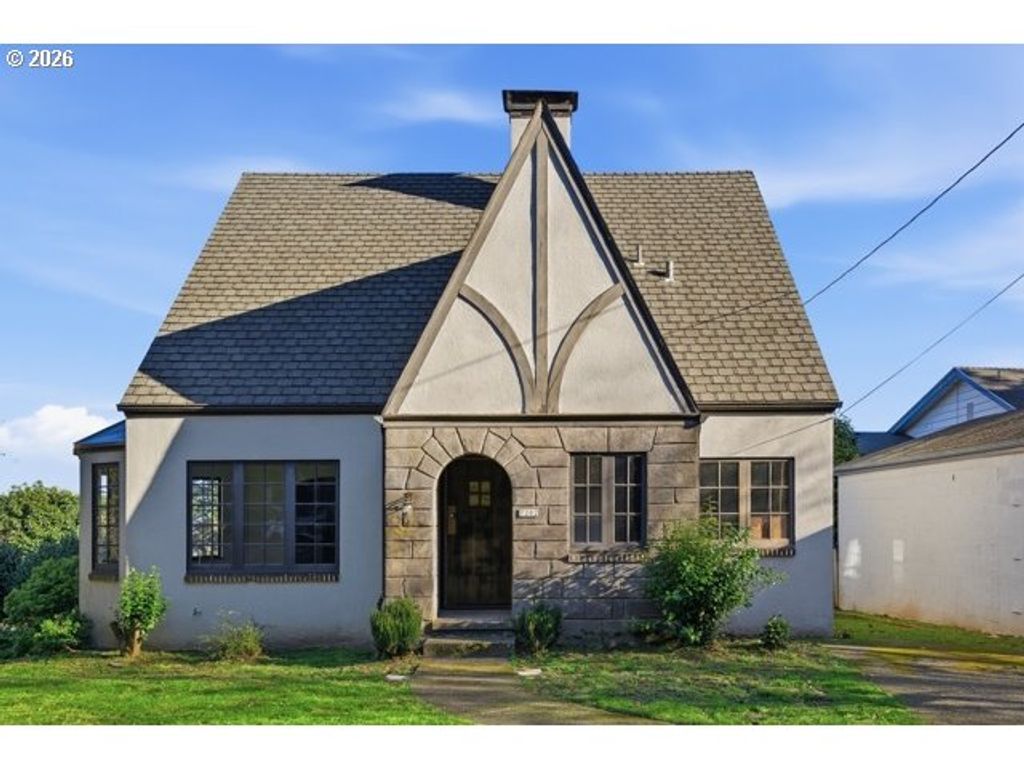 7202 S CORBETT Ave, Portland, OR 97219