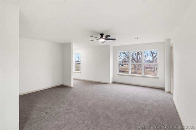 2002 W Driftwood Drive, Claremore, OK 74017