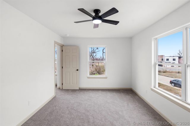 2002 W Driftwood Drive, Claremore, OK 74017