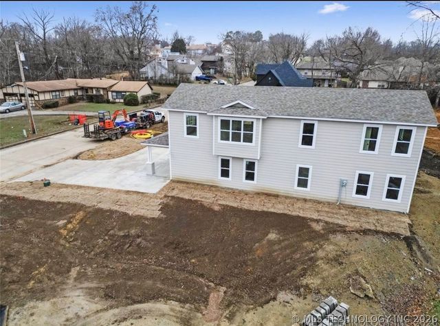 2002 W Driftwood Drive, Claremore, OK 74017