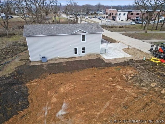 2002 W Driftwood Drive, Claremore, OK 74017