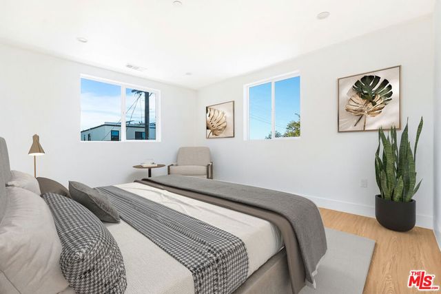 1200 W 38th Street, Los Angeles, CA 90037