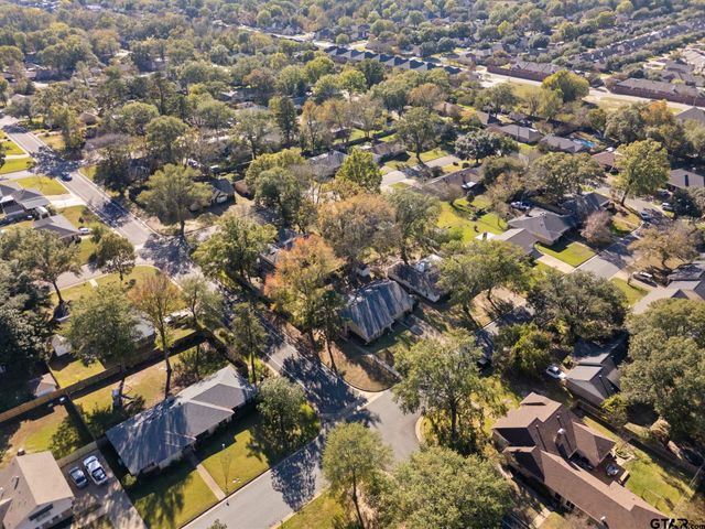 800 Spring Creek Dr, Tyler, TX 75703