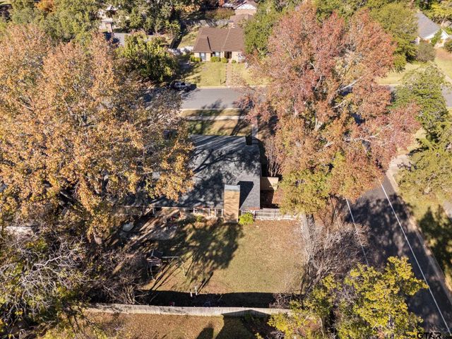 800 Spring Creek Dr, Tyler, TX 75703