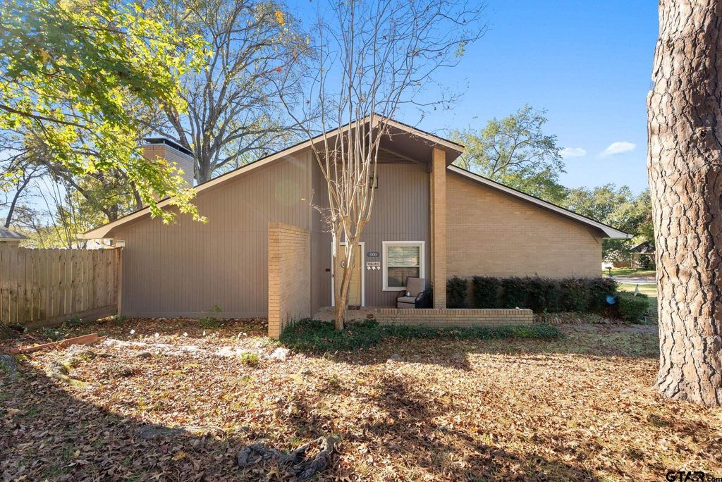 800 Spring Creek Dr, Tyler, TX 75703