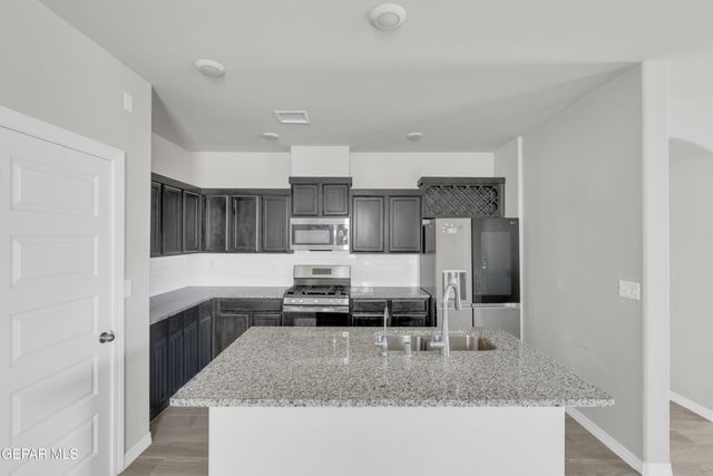12260 DESERT WOLF Avenue, El Paso, TX 79938