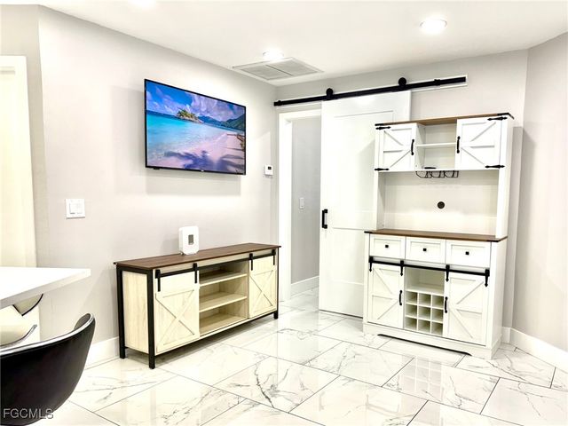 1813 Hancock Bridge PKWY, Cape Coral, FL 33990