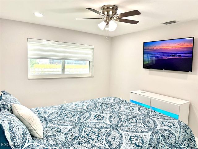1813 Hancock Bridge PKWY, Cape Coral, FL 33990