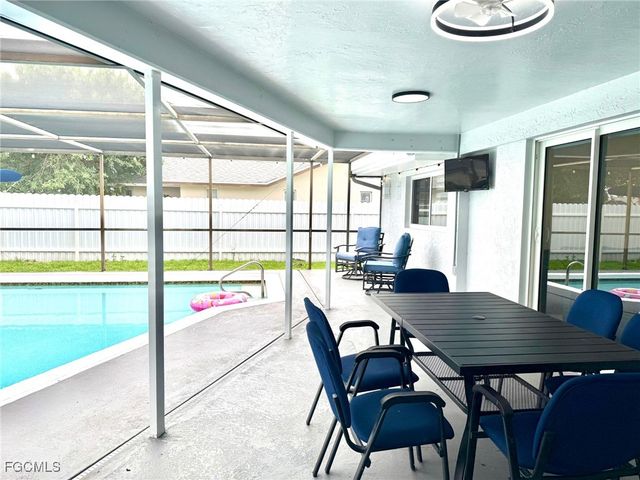 1813 Hancock Bridge PKWY, Cape Coral, FL 33990