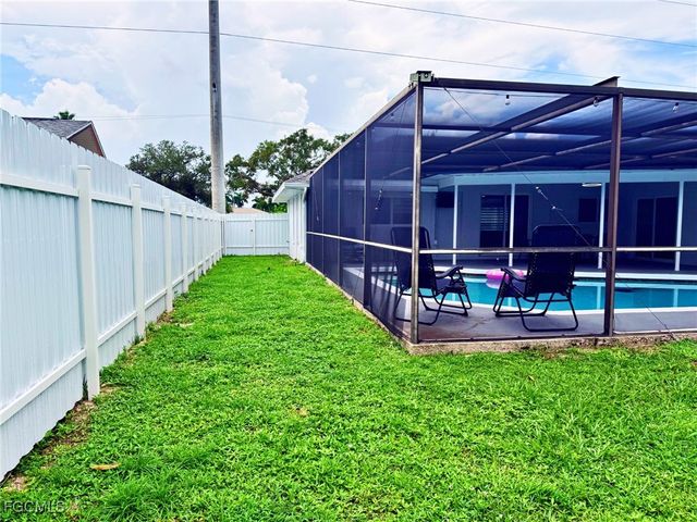 1813 Hancock Bridge PKWY, Cape Coral, FL 33990