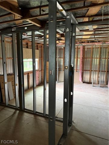 7689 Ebson DR, North Fort Myers, FL 33917