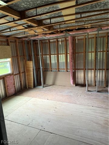 7689 Ebson DR, North Fort Myers, FL 33917