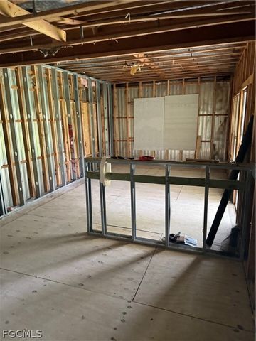 7689 Ebson DR, North Fort Myers, FL 33917