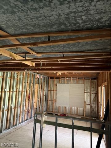 7689 Ebson DR, North Fort Myers, FL 33917