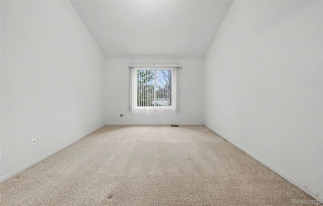 45467 Coachfort Drive, Macomb Township, MI 48044