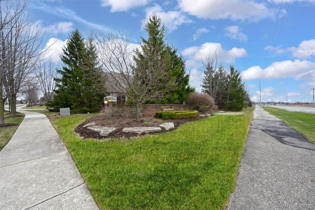 45467 Coachfort Drive, Macomb Township, MI 48044
