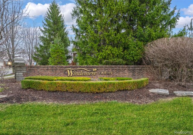 45467 Coachfort Drive, Macomb Township, MI 48044