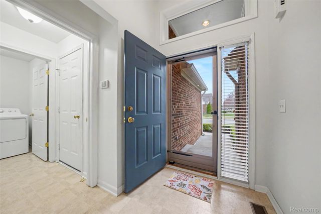45467 Coachfort Drive, Macomb Township, MI 48044