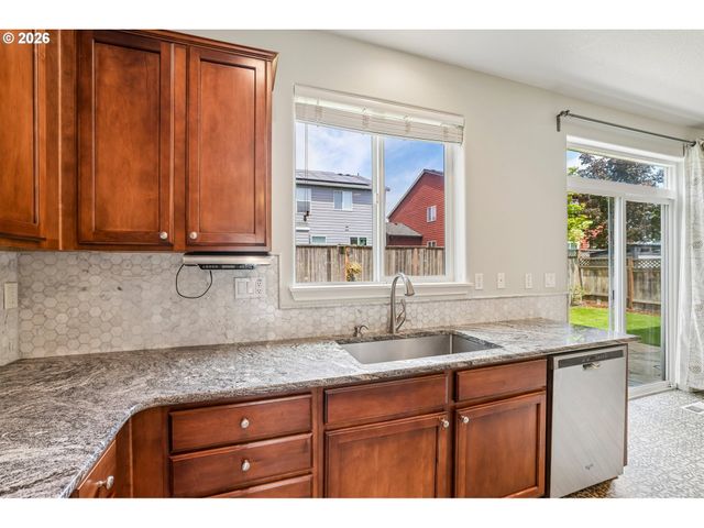 4225 Se OAKHURST St, Hillsboro, OR 97123