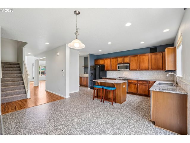 4225 Se OAKHURST St, Hillsboro, OR 97123