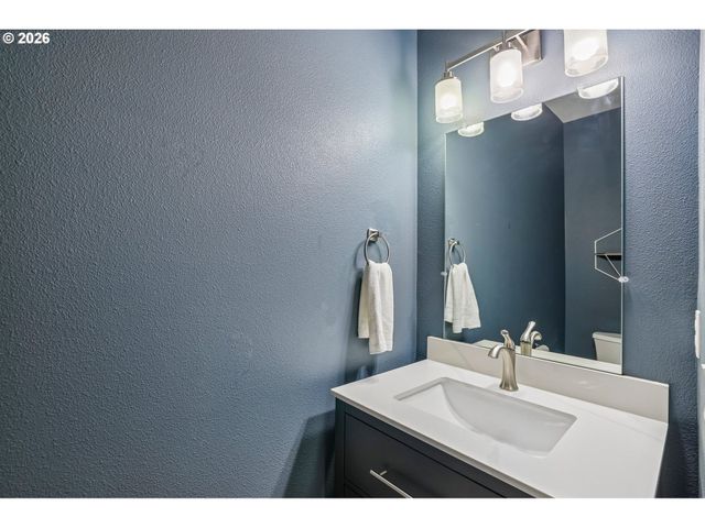 4225 Se OAKHURST St, Hillsboro, OR 97123