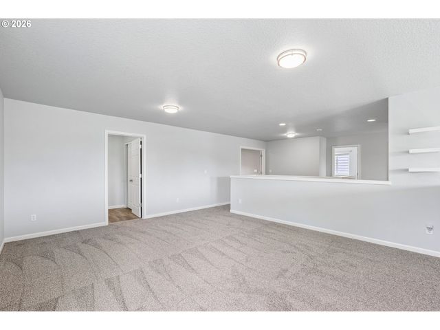 4225 Se OAKHURST St, Hillsboro, OR 97123