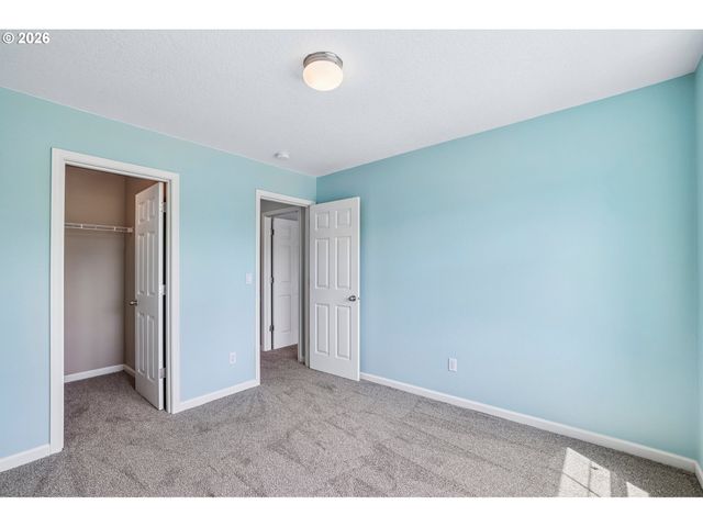 4225 Se OAKHURST St, Hillsboro, OR 97123