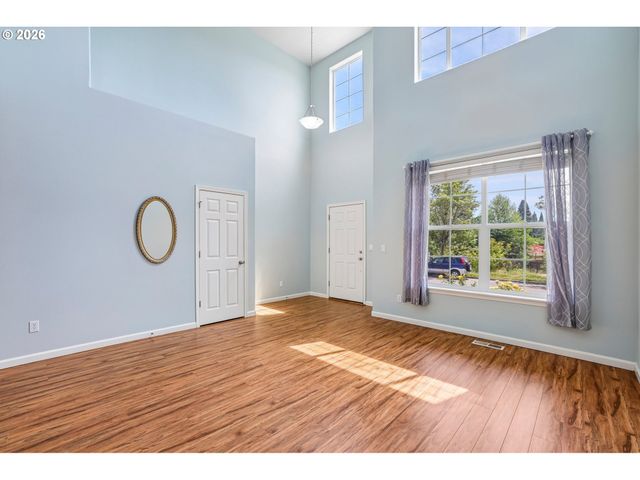 4225 Se OAKHURST St, Hillsboro, OR 97123