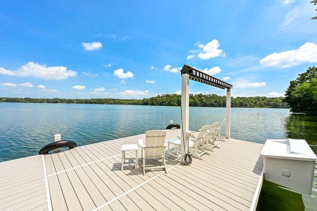 34436 Valley ROAD, Summit, WI 53066