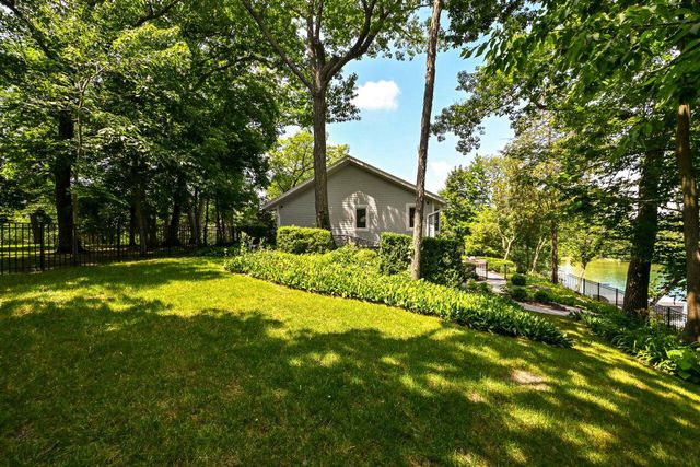 34436 Valley ROAD, Summit, WI 53066