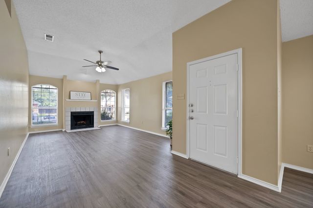 4308 Elliott Oaks Drive, Arlington, TX 76017