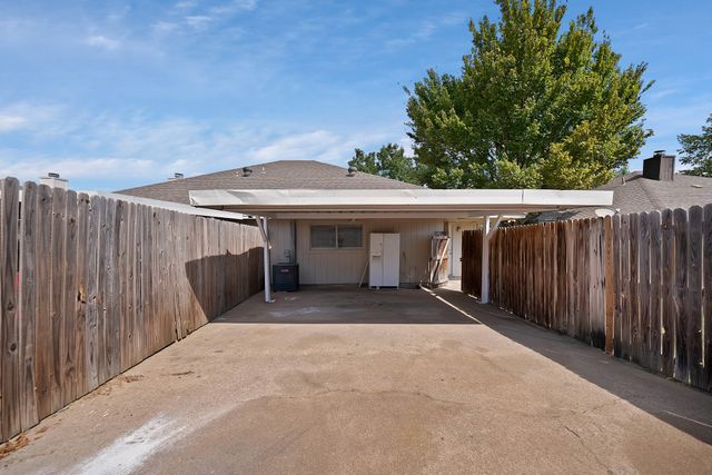 4308 Elliott Oaks Drive, Arlington, TX 76017