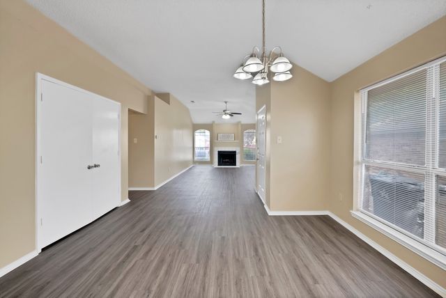 4308 Elliott Oaks Drive, Arlington, TX 76017