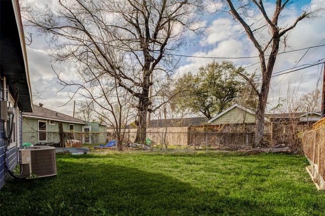 12445 Parkey Lane, Houston, TX 77015