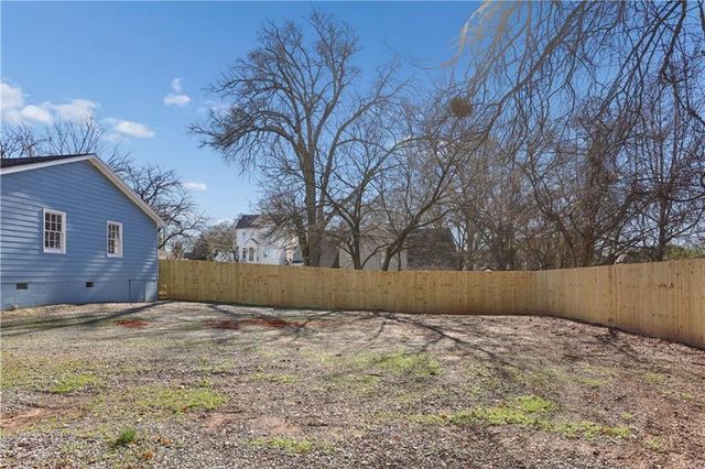 134 South Avenue SE, Marietta, GA 30060