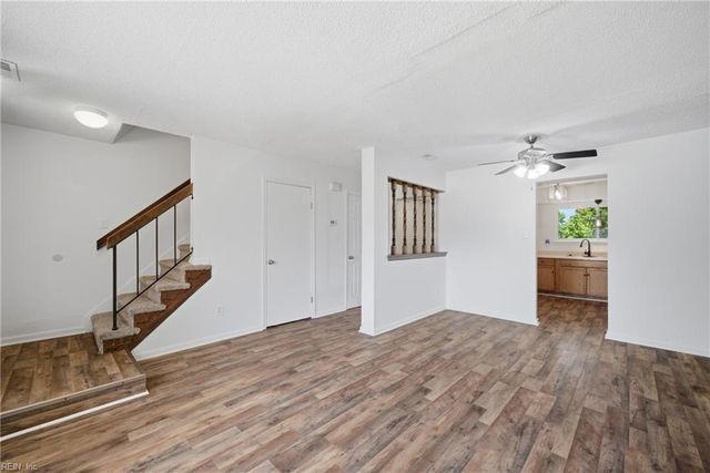 1302 Covington CT, Virginia Beach, VA 23453