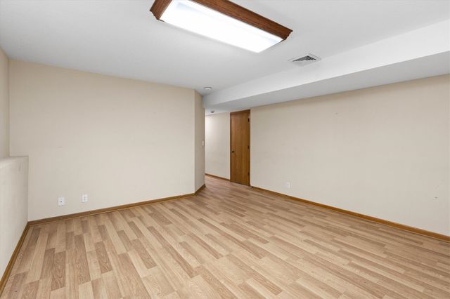 520 SE Westgate Drive, Waukee, IA 50263